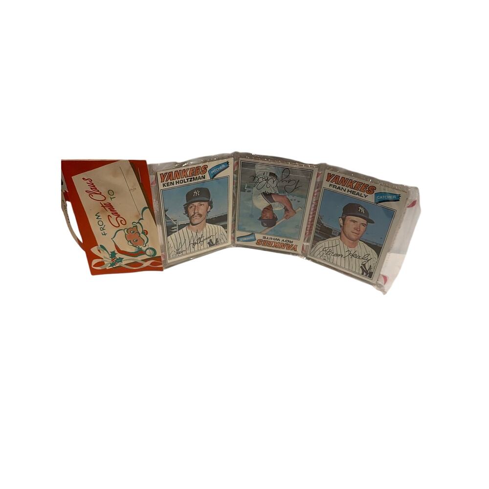 1977 Topps Holiday Pack Yankees Front